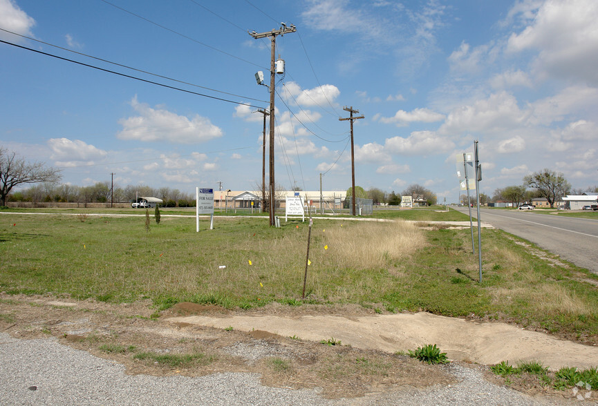 427 S Ray Roberts Pky, Tioga, TX à vendre - Photo principale - Image 1 de 1