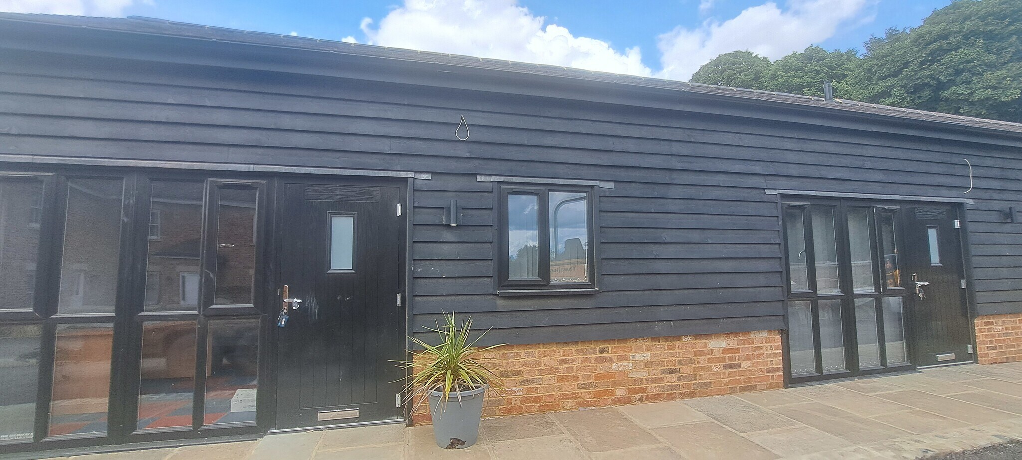 Old Linslade Rd, Leighton Buzzard for lease Primary Photo- Image 1 of 4