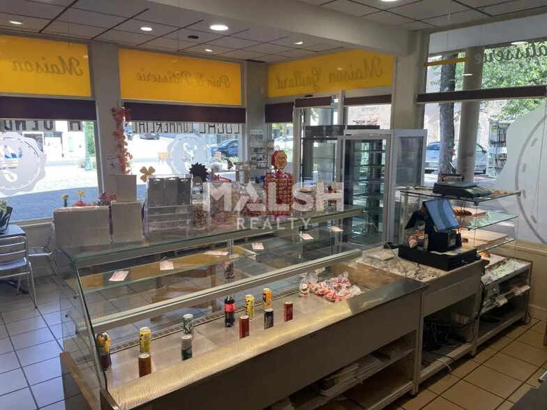 Commerce de détail dans Villette-de-Vienne à louer - Photo intérieure - Image 3 de 3