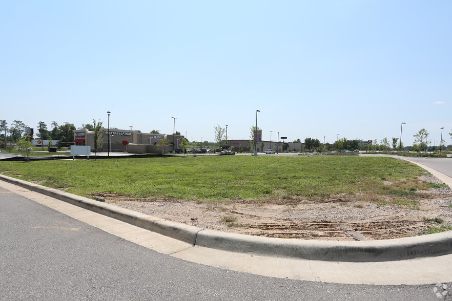 S US 71 Hwy, Grandview, MO à vendre - Photo du bâtiment - Image 2 de 4