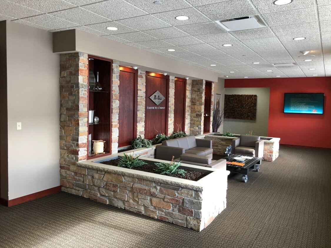 120 E Clark St, Freeport, IL for sale Interior Photo- Image 1 of 3