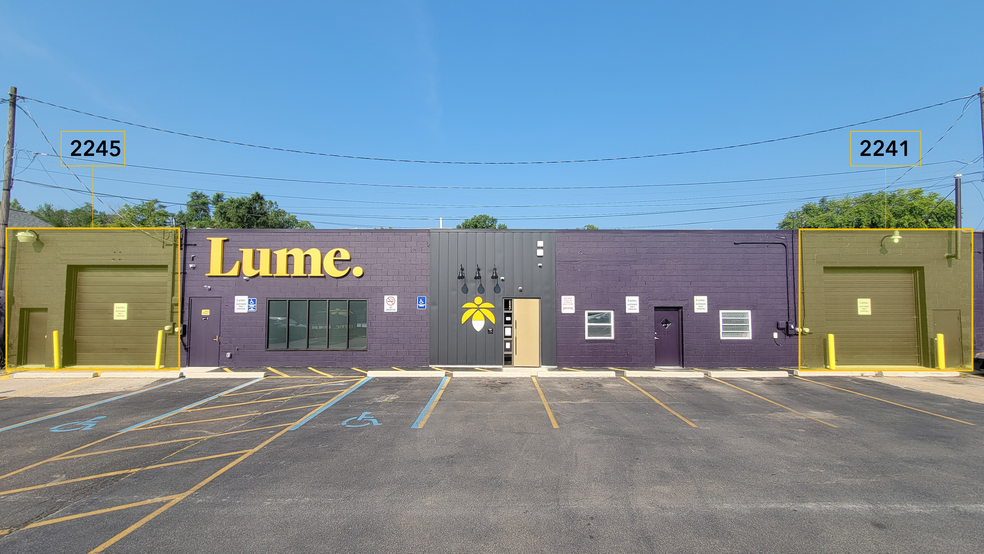 2241 W Liberty St, Ann Arbor, MI for lease - Building Photo - Image 1 of 1