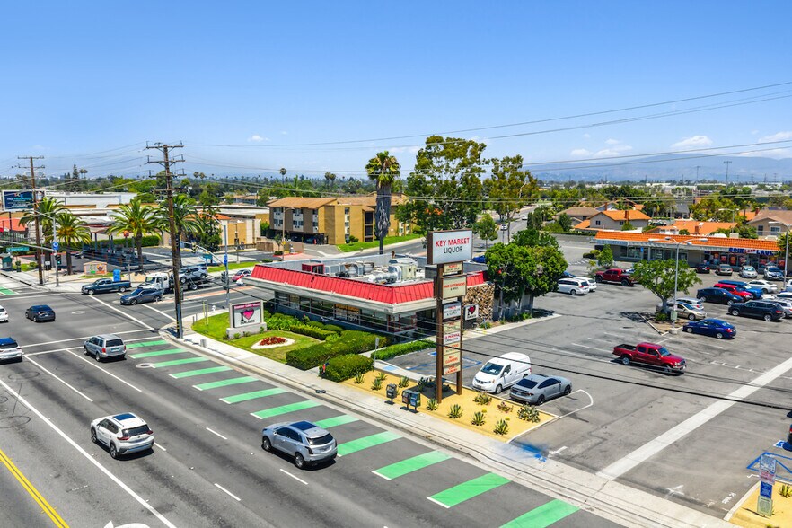 3001 S Bristol St, Santa Ana, CA à louer - Aérien - Image 2 de 8