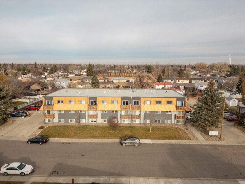 5315 38 Av, Taber, AB à vendre - Photo du bâtiment - Image 2 de 5