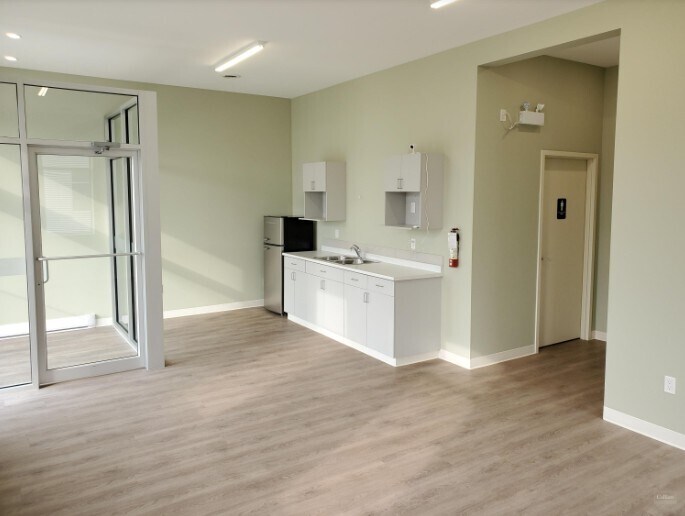 4014 Burron Av, Saskatoon, SK à louer - Photo intérieure - Image 3 de 4