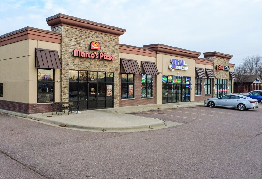 3320 S Sycamore Ave, Sioux Falls, SD à louer - Photo du bâtiment - Image 2 de 12