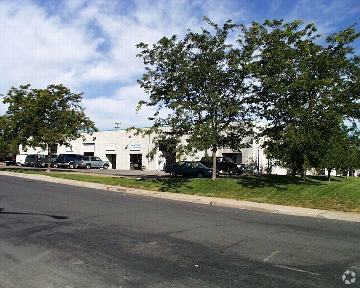 10621 Irma Dr, Northglenn, CO à louer - Photo du bâtiment - Image 2 de 14