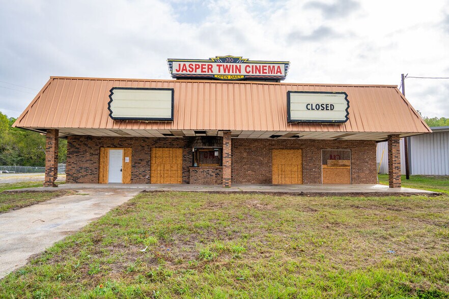 611 S Fletcher St, Jasper, TX for sale - Primary Photo - Image 1 of 9