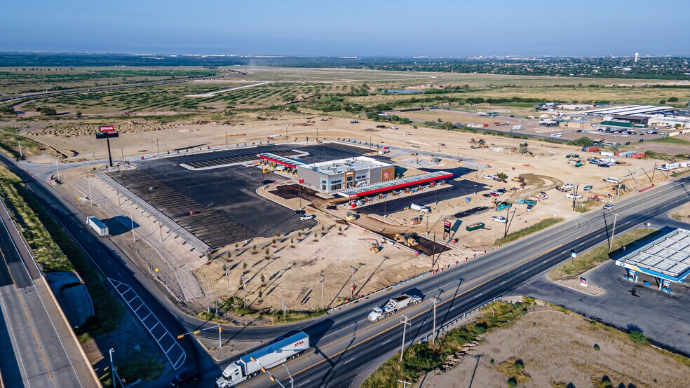 0 Queens Ct, Eagle Pass, TX à vendre - Photo du bâtiment - Image 1 de 3