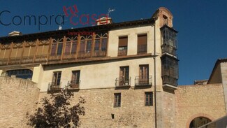 Plus de détails pour Multi-résidentiel à vendre