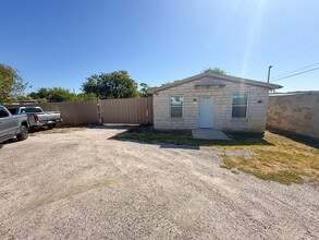 2502 County Road 172, Round Rock, TX à louer Photo intérieure- Image 2 de 8