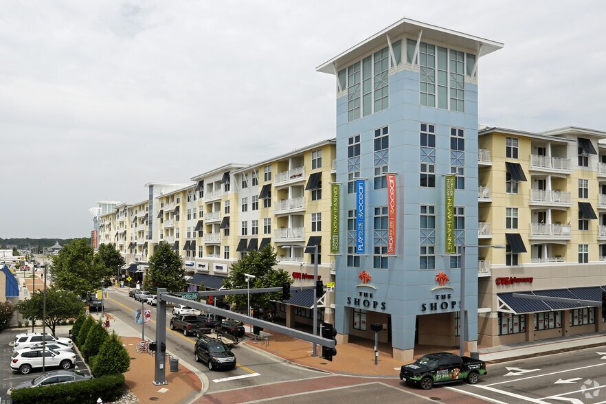 332 Laskin Rd, Virginia Beach, VA à louer - Photo principale - Image 1 de 120