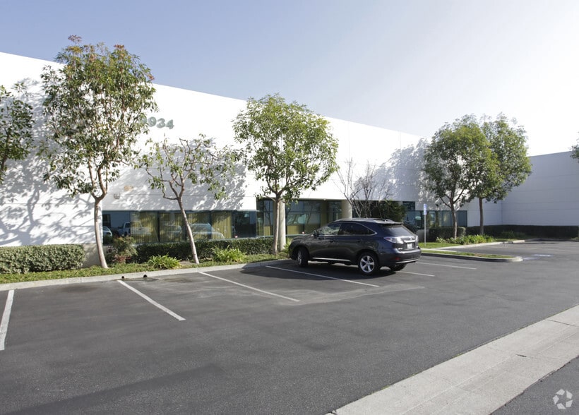 9934 Bell Ranch Dr, Santa Fe Springs, CA for lease - Building Photo - Image 2 of 2