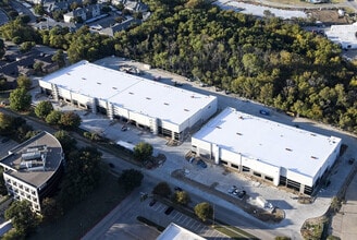 420 Oakbend Dr, Lewisville, TX for lease Interior Photo- Image 2 of 4