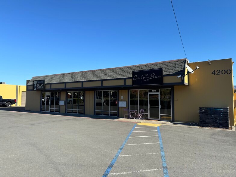 4210-4226 Petaluma Blvd N, Petaluma, CA for lease - Primary Photo - Image 1 of 5