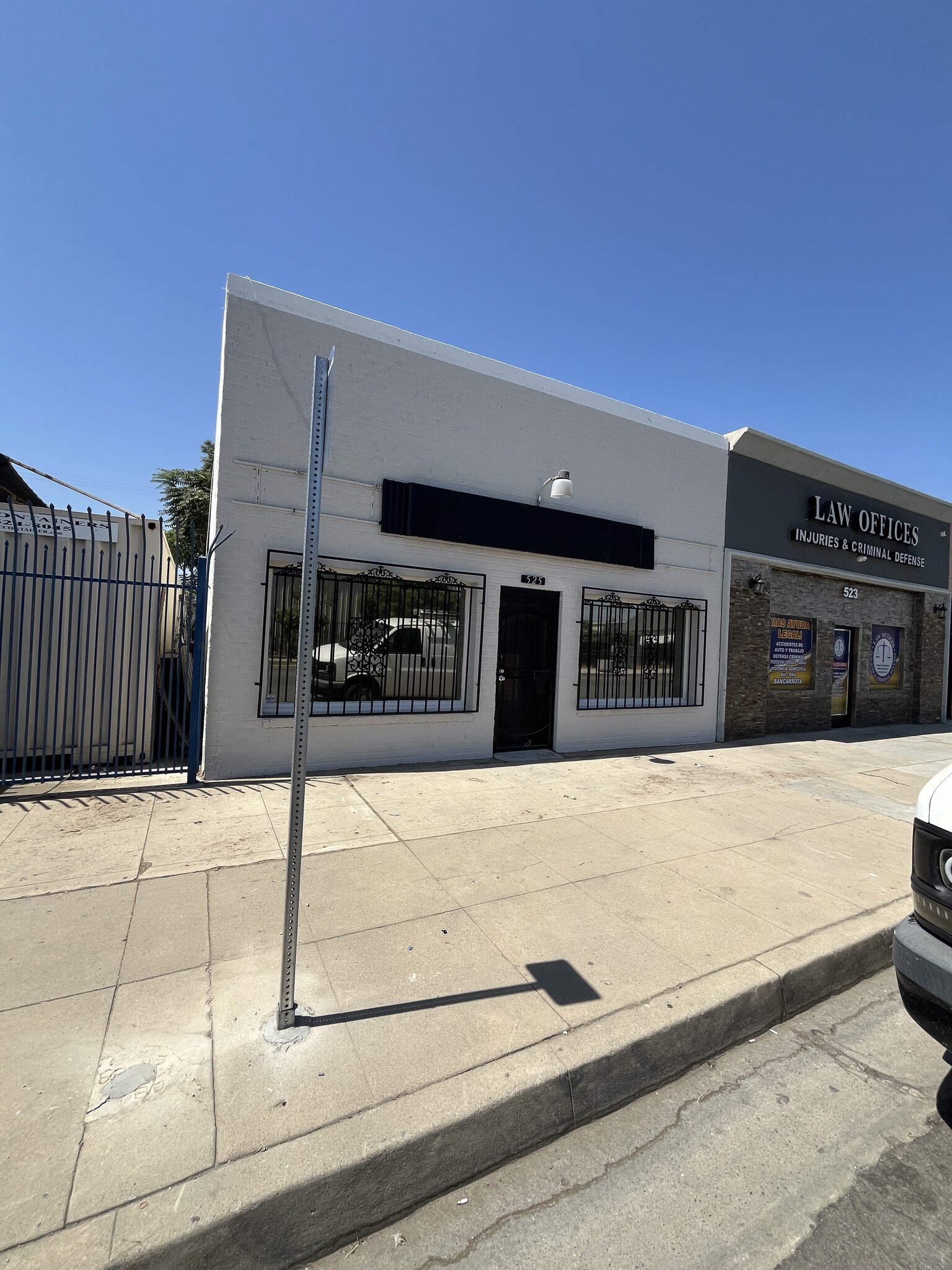 525 E 19th St, Bakersfield, CA for lease Building Photo- Image 1 of 9