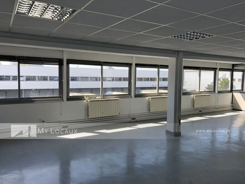 Industrial in Aulnay-sous-Bois for lease - Interior Photo - Image 3 of 6