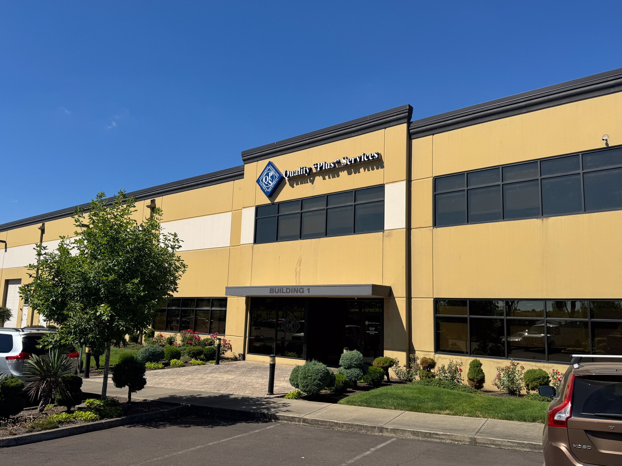 6501 NE Croeni Ave, Hillsboro, OR for lease Building Photo- Image 1 of 10