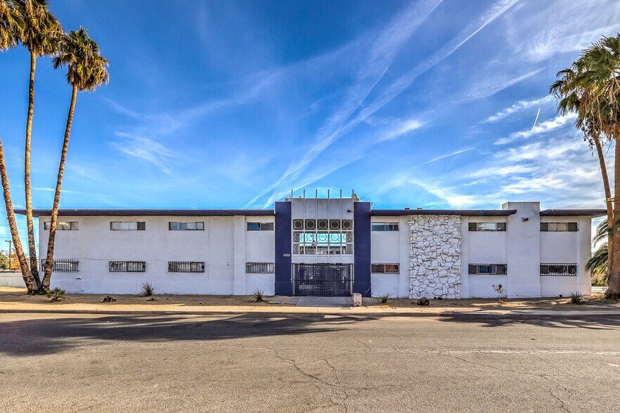 2630 Sherwood St, Las Vegas, NV à vendre - Photo du bâtiment - Image 3 de 8