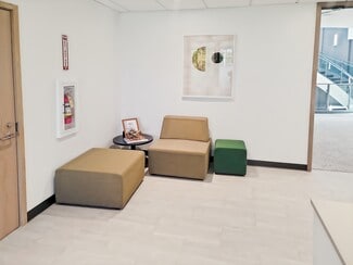 More details for 11400 Airport Rd, Everett, WA - Coworking for Lease