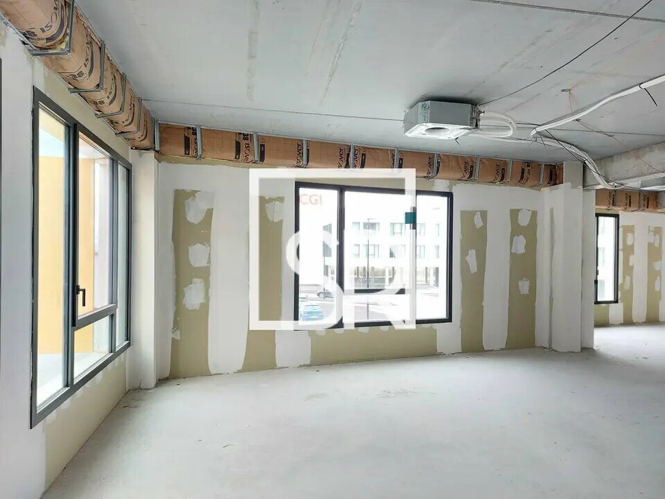 Office in Clermont-Ferrand for sale Interior Photo- Image 1 of 11