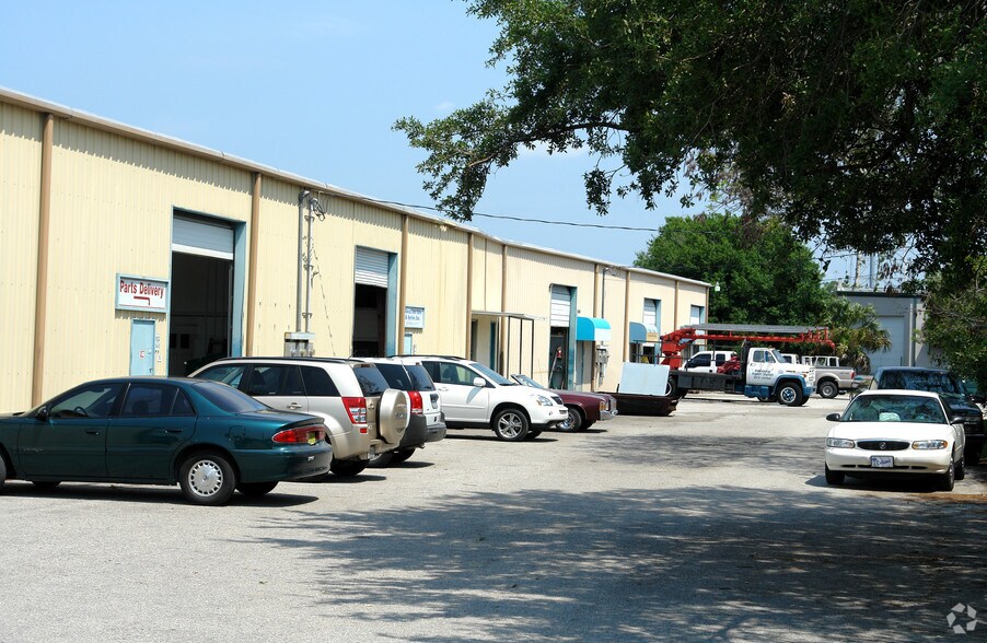 6135 Palmer Blvd, Sarasota, FL à vendre - Photo du bâtiment - Image 2 de 10