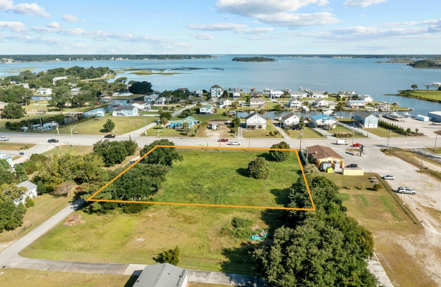 406 Cedar Point Blvd, Cedar Point, NC for sale - Aerial - Image 3 of 6