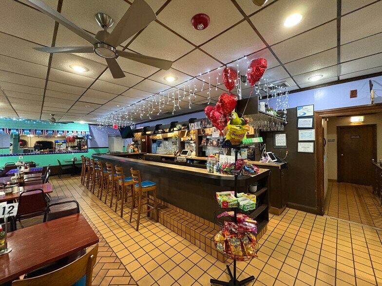 762 Roebling Ave, Trenton, NJ à vendre - Photo du bâtiment - Image 3 de 24