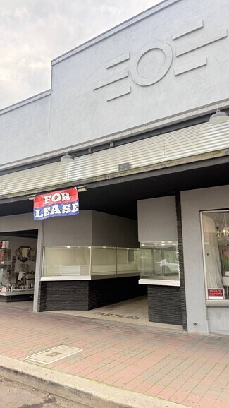 Plus de détails pour 133 S K St, Tulare, CA - Commerce de détail à louer