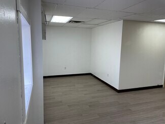 Plus de détails pour 755 N Burleson Blvd, Burleson, TX - Bureau à louer