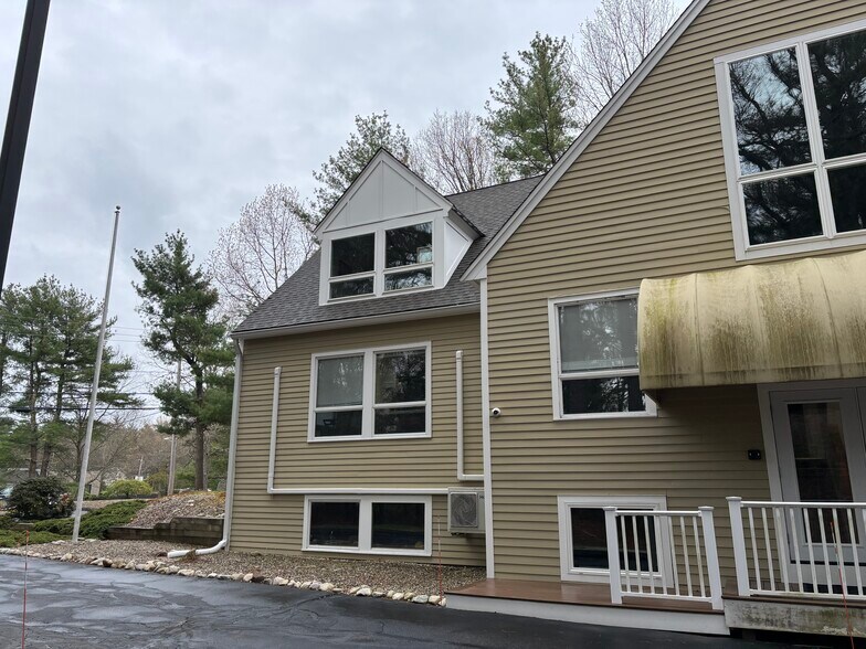 195 Hanover St, Hanover, MA à louer - Photo du bâtiment - Image 3 de 4