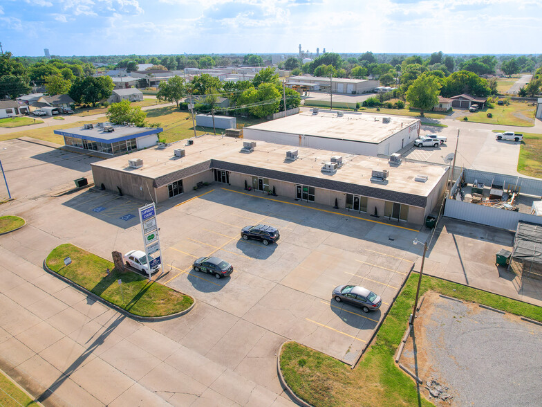 1714-1722 N 4th St, Ponca City, OK for sale - Building Photo - Image 2 of 18