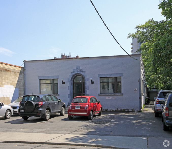 297 Campbell Ave, Toronto, ON for lease - Primary Photo - Image 1 of 2