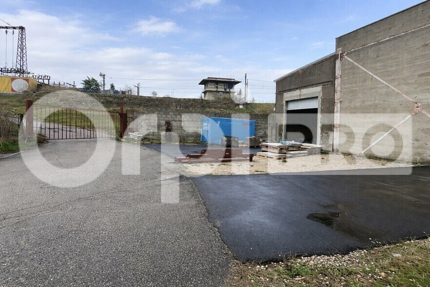 Flex dans Ternay à louer - Photo du bâtiment - Image 1 de 3