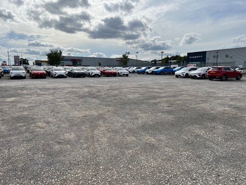 Sutton Rd, Maidstone à louer - Photo du bâtiment - Image 3 de 15