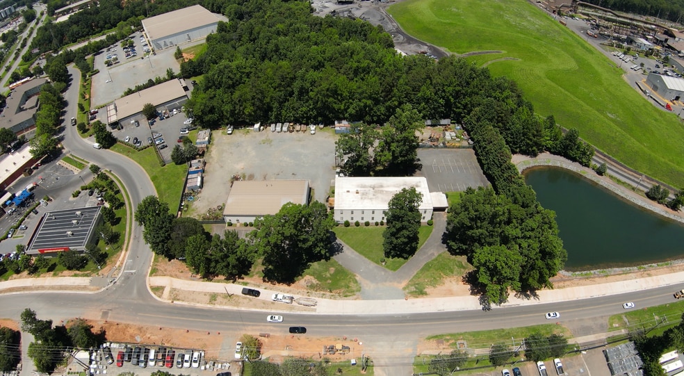 6415 Lakeview Rd, Charlotte, NC for lease - Aerial - Image 1 of 17