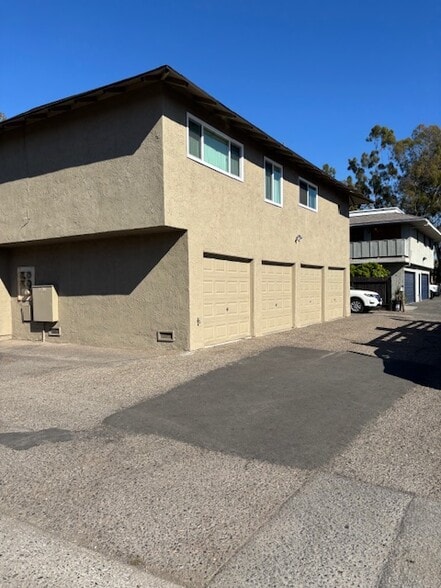 2318 Franzen Ave, Santa Ana, CA à vendre - Photo du bâtiment - Image 2 de 10