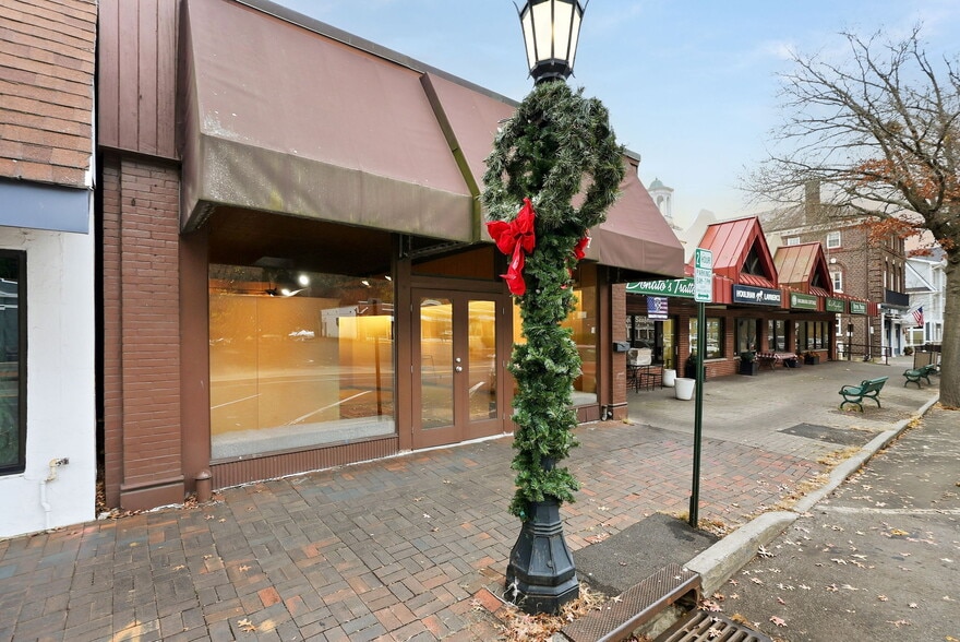 1157 Pleasantville Rd, Briarcliff Manor, NY for sale - Building Photo - Image 2 of 25