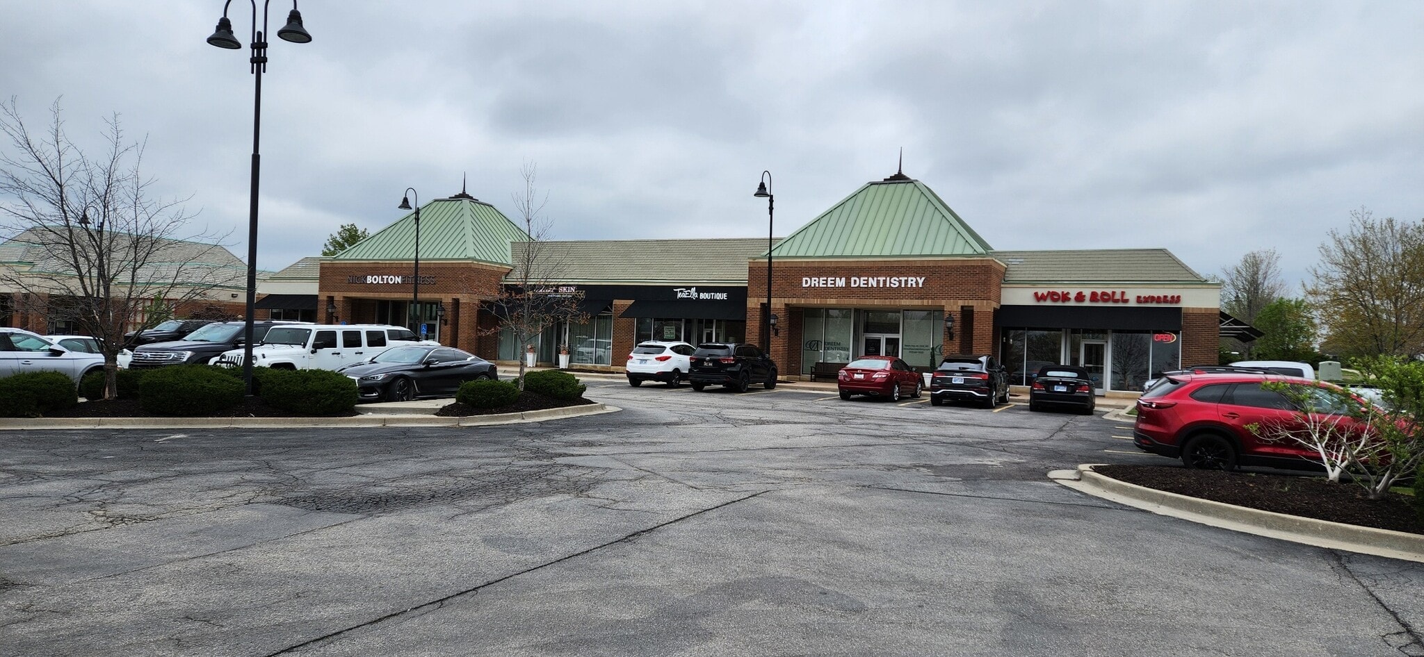 4951 W 135th St, Leawood, KS for lease Building Photo- Image 1 of 4