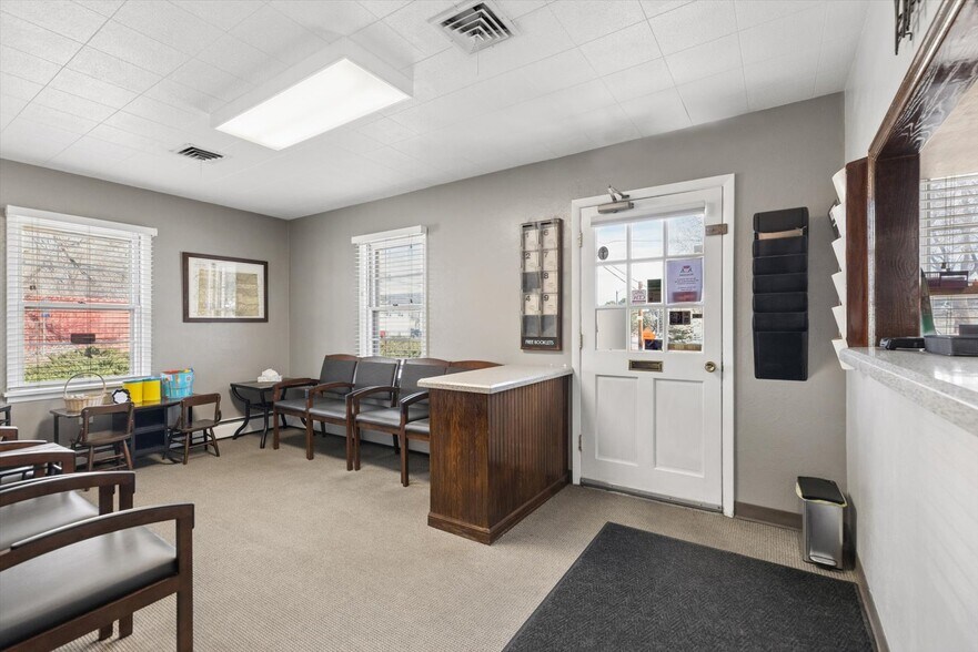 7700 W 14th Ave, Lakewood, CO à vendre - Photo du bâtiment - Image 2 de 22