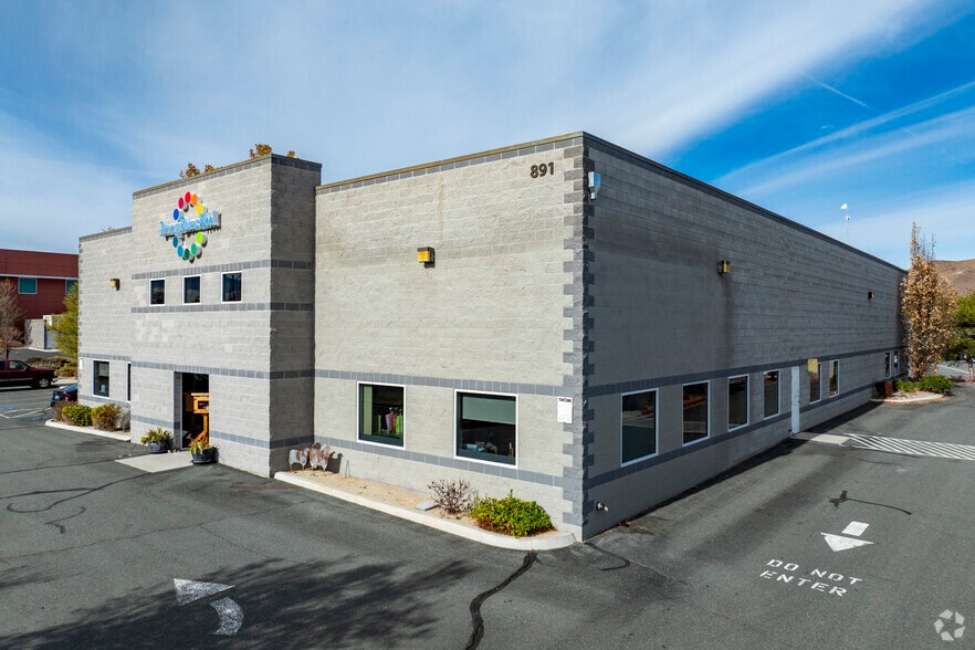 891 Trademark Dr, Reno, NV for sale - Primary Photo - Image 1 of 4