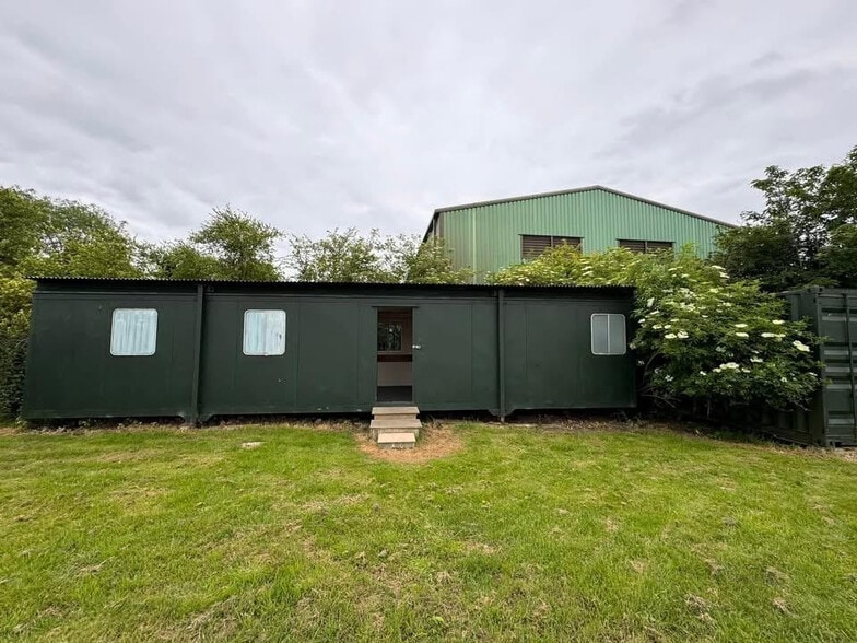 The Farm Green Lane, Royston for lease - Building Photo - Image 2 of 7