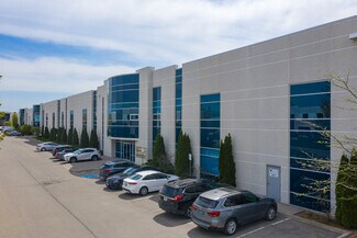 Plus de détails pour 159 Don Hillock Dr, Aurora, ON - Bureau à louer