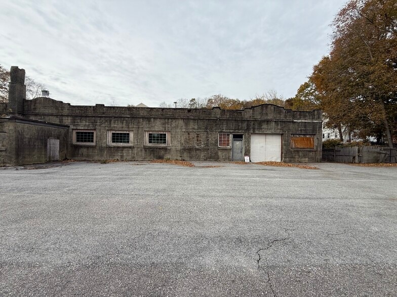 22 Richmond Ave, Worcester, MA for sale - Building Photo - Image 3 of 31