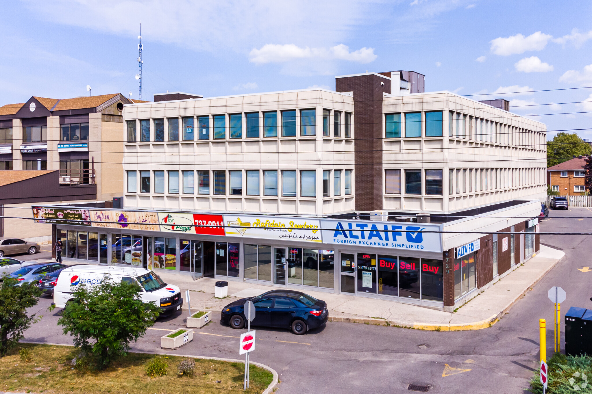 1729 Bank St, Ottawa, ON for sale Primary Photo- Image 1 of 1