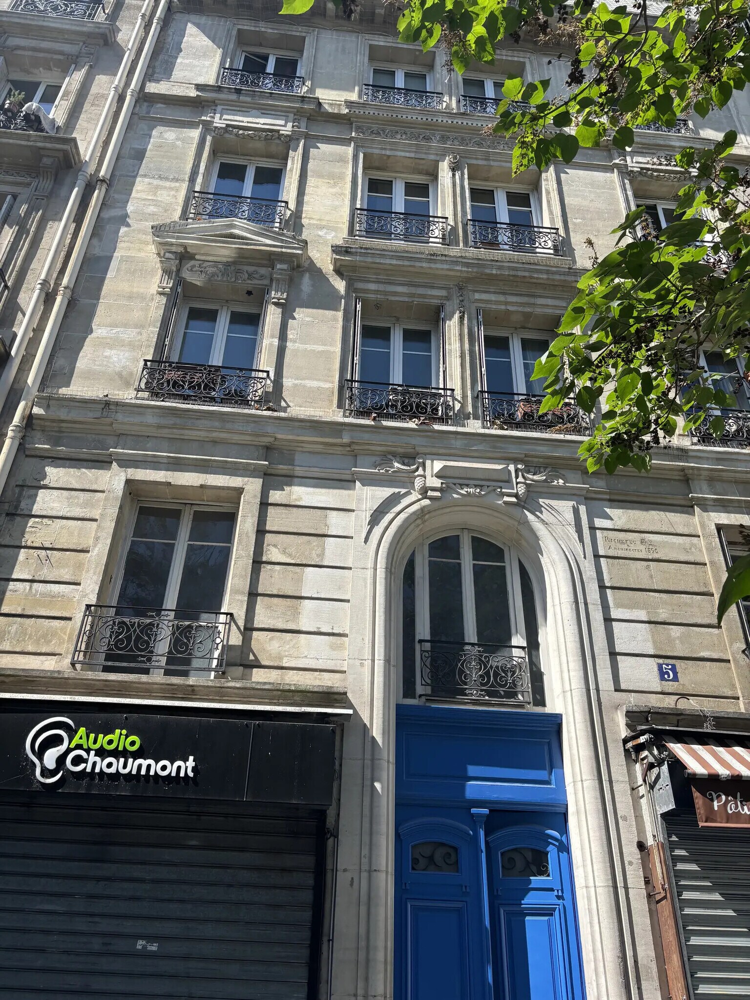 Commerce de détail dans Paris à louer Photo du bâtiment- Image 1 de 4
