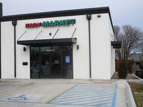 401 E Kansas Ave, Garden City, KS for lease Interior Photo- Image 2 of 8