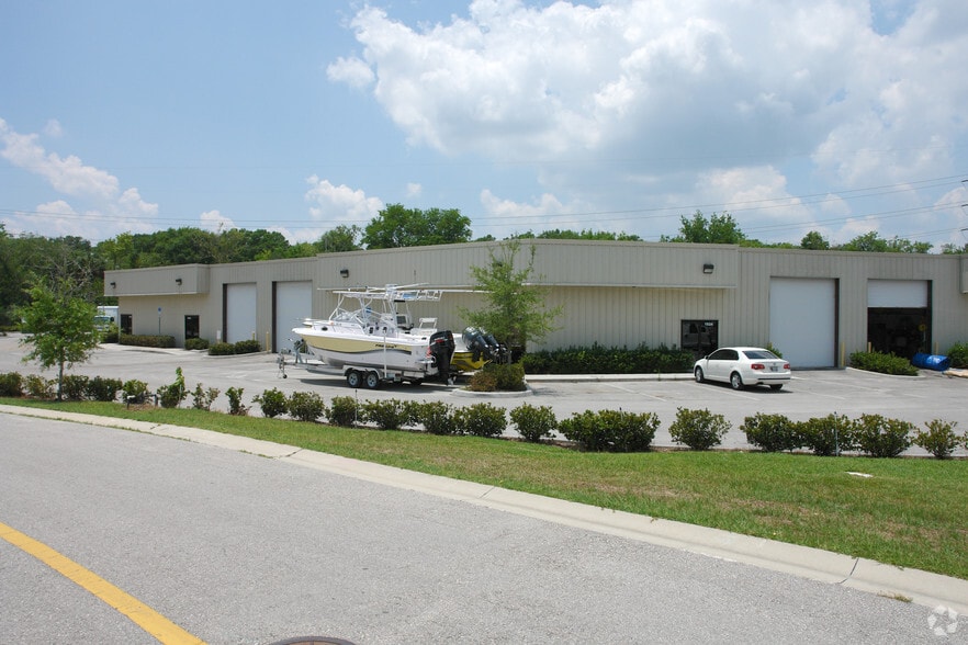 1900-1940 Dolgner Pl, Sanford, FL for lease - Building Photo - Image 3 of 4