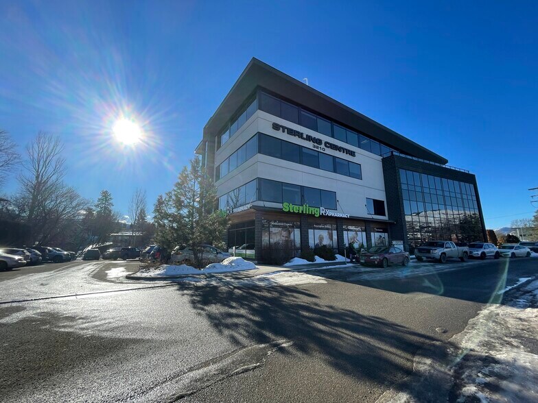 3210 25 Av, Vernon, BC à vendre - Photo principale - Image 1 de 1