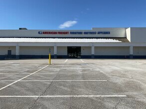 1328 Hooksett Rd, Hooksett, NH for lease Building Photo- Image 1 of 1